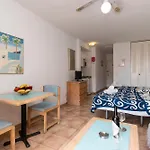 شقة Tranquil Communal Heated Pool