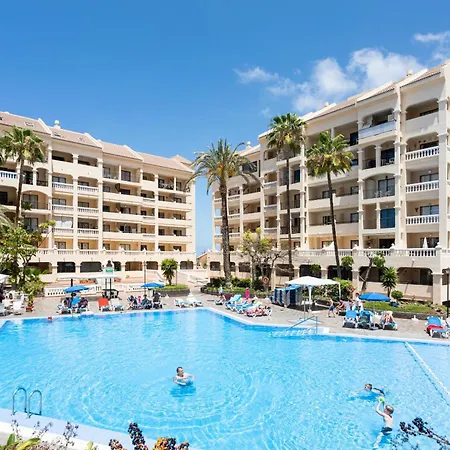 Tranquil Communal Heated Pool شقة *