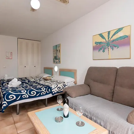 Tranquil Communal Heated Pool 公寓 洛斯克里斯蒂亚诺斯