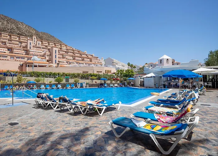 Tranquil Communal Heated Pool * Los Cristianos (Tenerife)